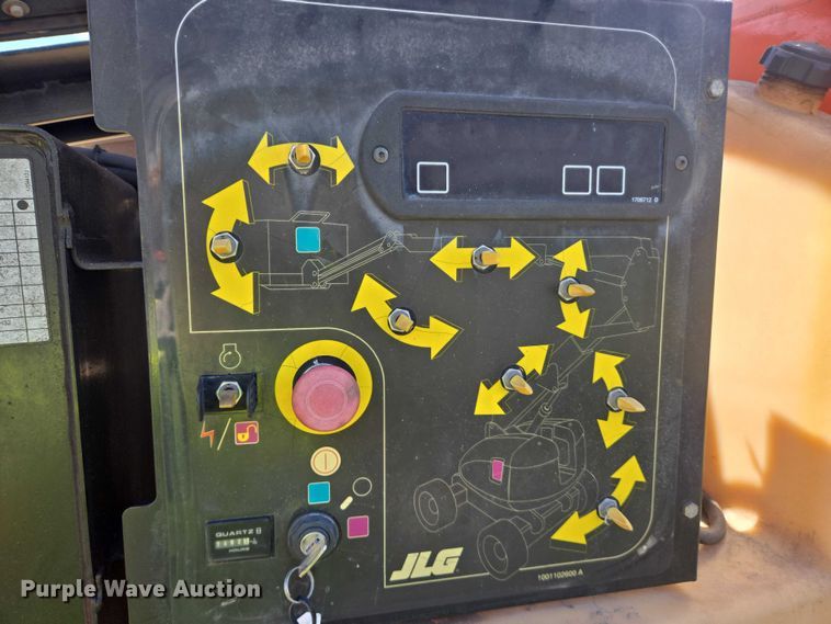 image for item YA1073 2014 JLG boom lift