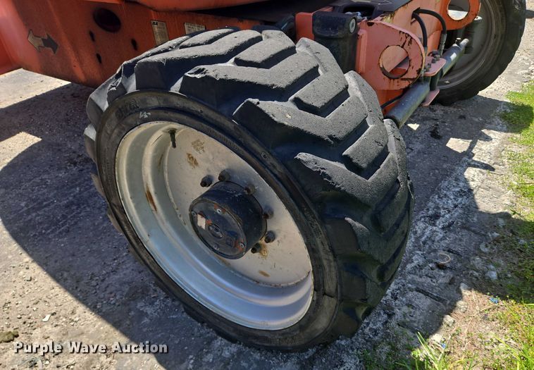 image for item YA1073 2014 JLG boom lift