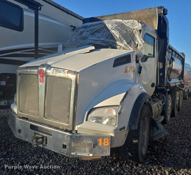 image for item YA1451 2018 Kenworth T880 dump truck