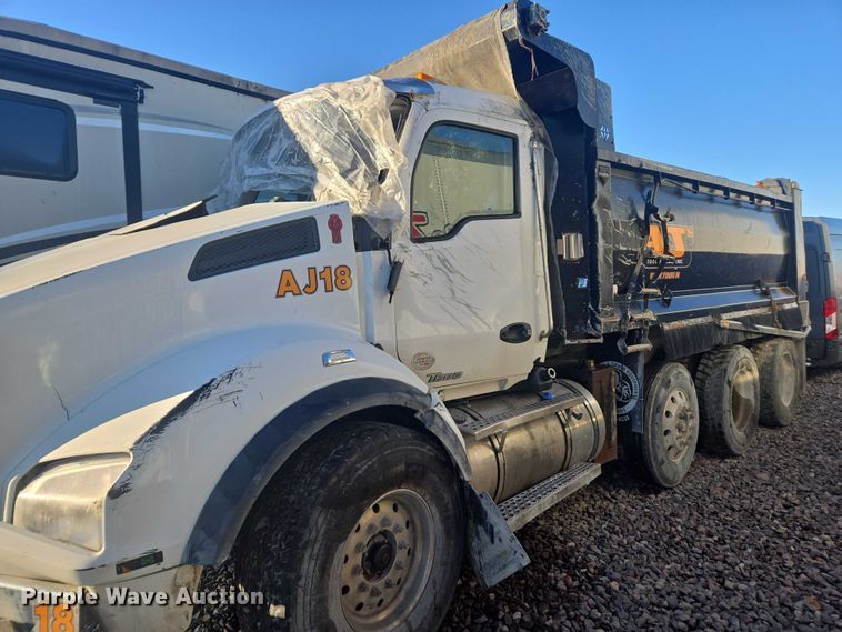 image for item YA1451 2018 Kenworth T880 dump truck