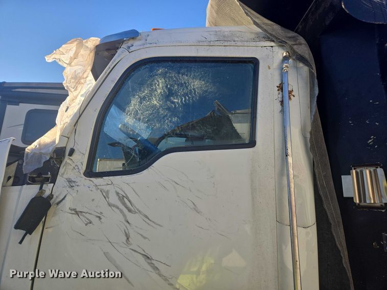 image for item YA1451 2018 Kenworth T880 dump truck