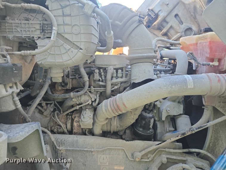 image for item YA1451 2018 Kenworth T880 dump truck