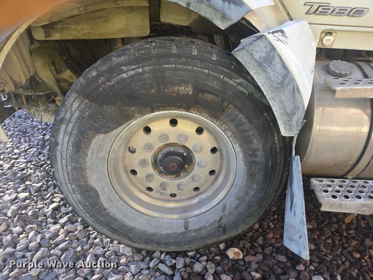 image for item YA1451 2018 Kenworth T880 dump truck