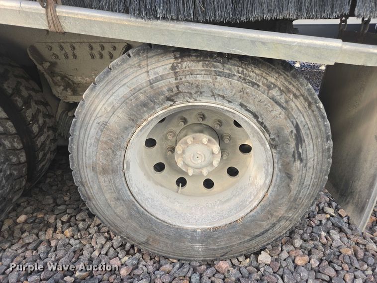 image for item YA1451 2018 Kenworth T880 dump truck