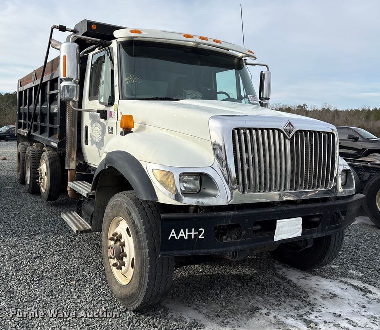 image for item YA1510 2005 International 7500  dump truck