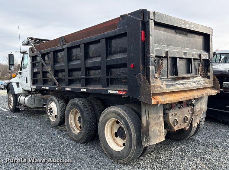 image for item YA1510 2005 International 7500  dump truck