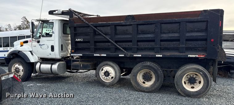 image for item YA1510 2005 International 7500  dump truck