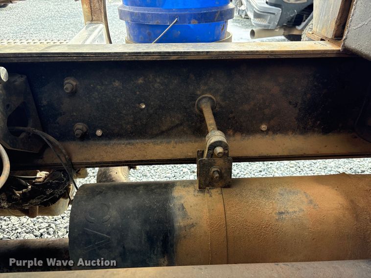 image for item YA1510 2005 International 7500  dump truck