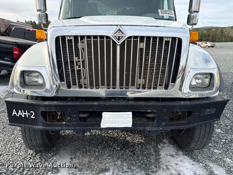 image for item YA1510 2005 International 7500  dump truck