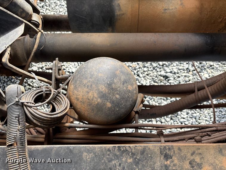 image for item YA1510 2005 International 7500  dump truck