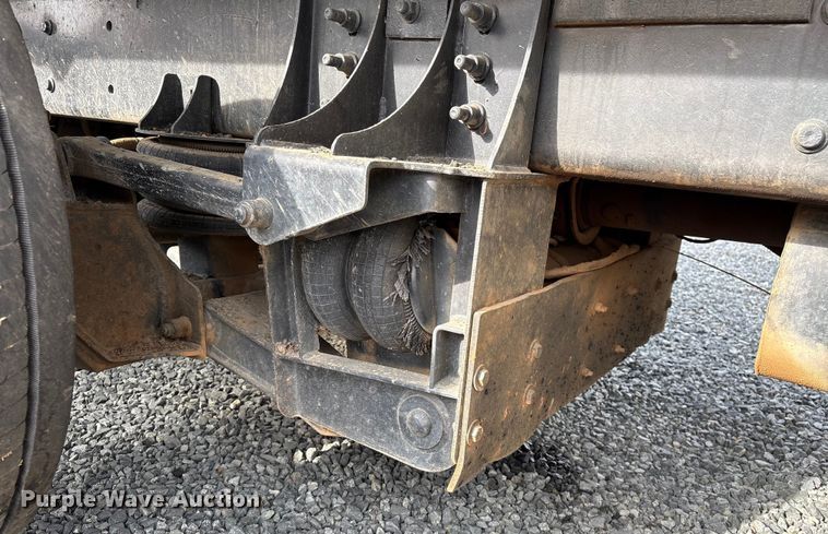 image for item YA1510 2005 International 7500  dump truck