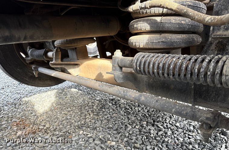 image for item YA1510 2005 International 7500  dump truck