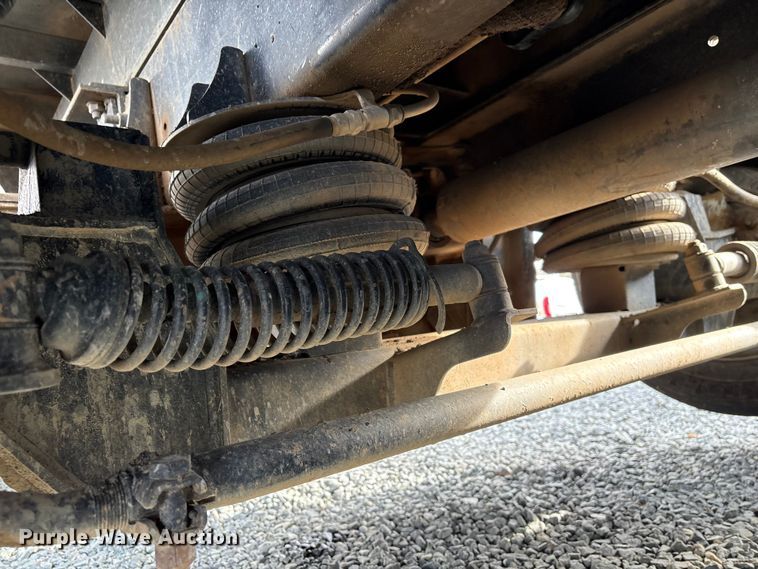 image for item YA1510 2005 International 7500  dump truck