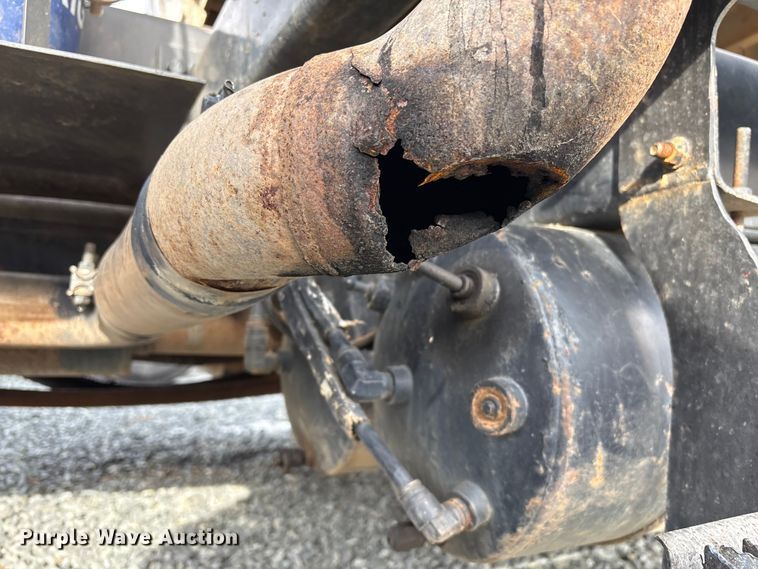 image for item YA1510 2005 International 7500  dump truck