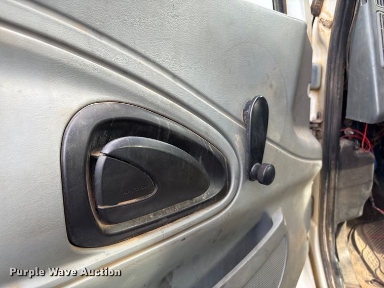 image for item YA1510 2005 International 7500  dump truck