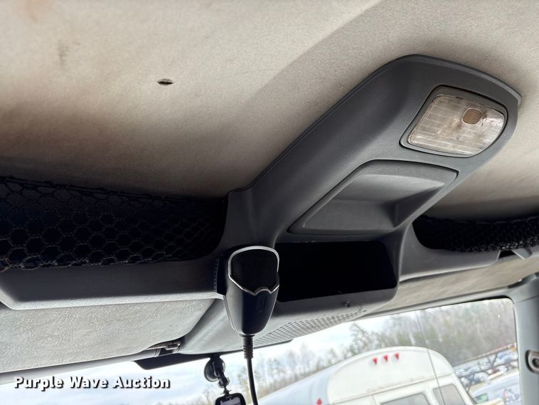 image for item YA1510 2005 International 7500  dump truck