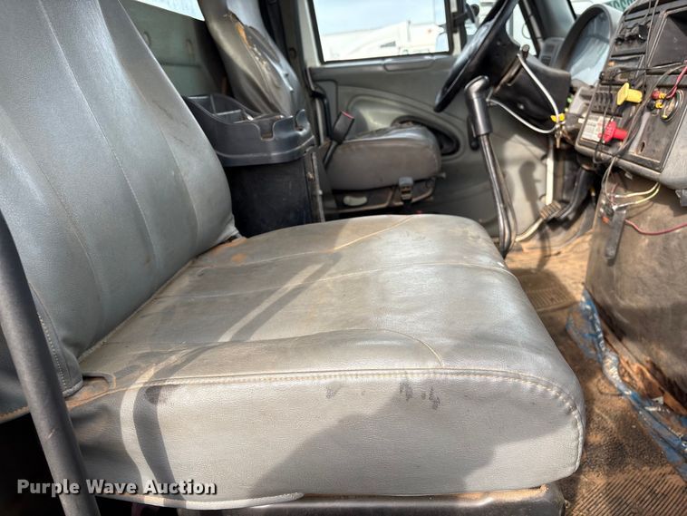 image for item YA1510 2005 International 7500  dump truck