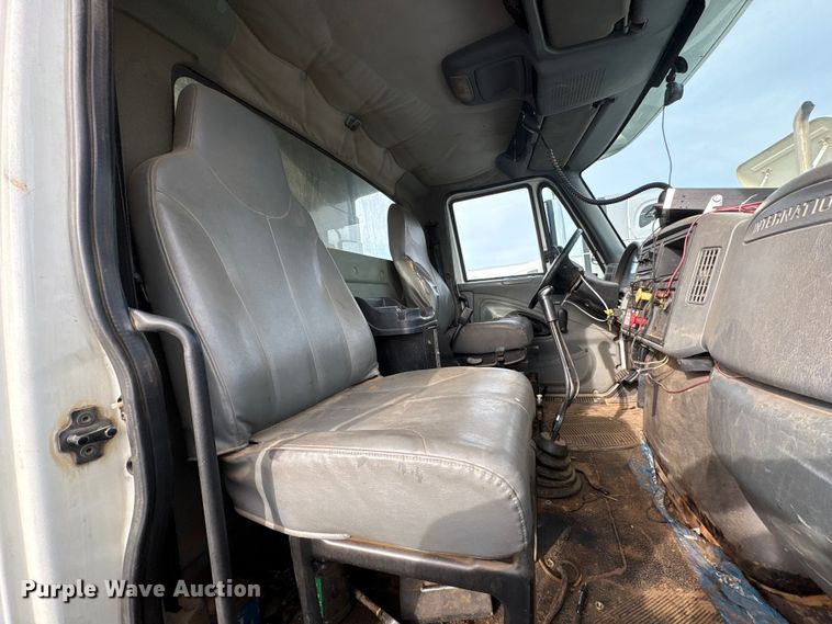 image for item YA1510 2005 International 7500  dump truck