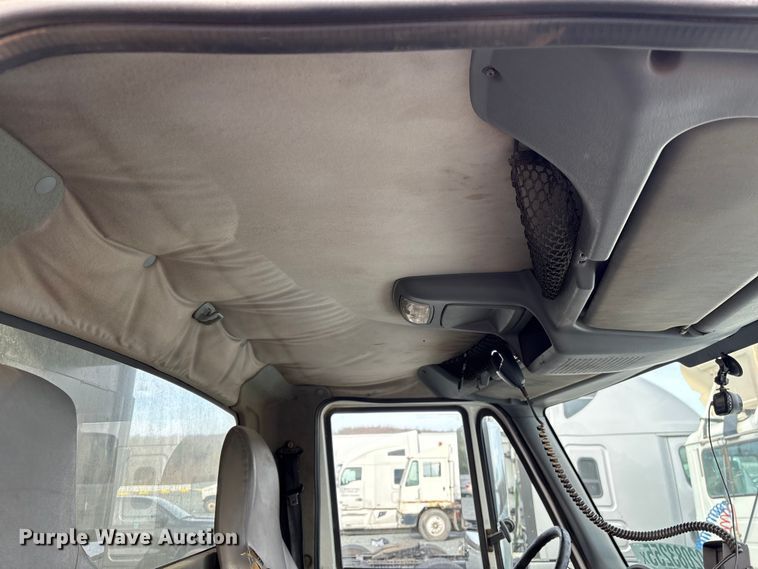 image for item YA1510 2005 International 7500  dump truck