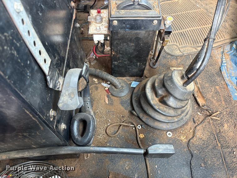 image for item YA1510 2005 International 7500  dump truck