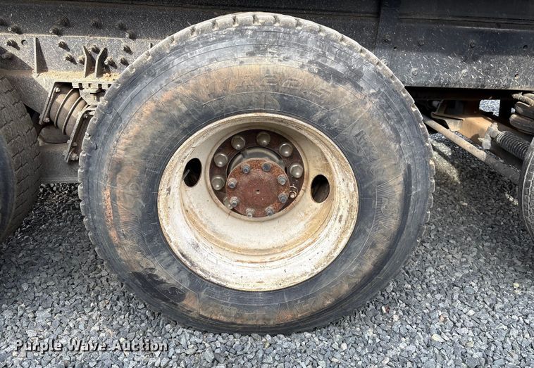 image for item YA1510 2005 International 7500  dump truck