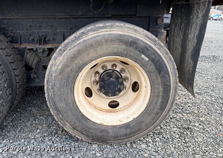 image for item YA1510 2005 International 7500  dump truck