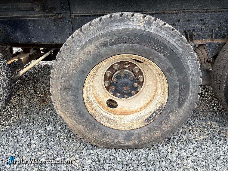 image for item YA1510 2005 International 7500  dump truck