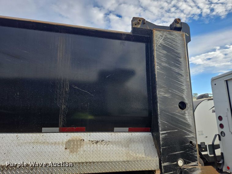 image for item YA1537 2021 Kenworth T880 dump truck