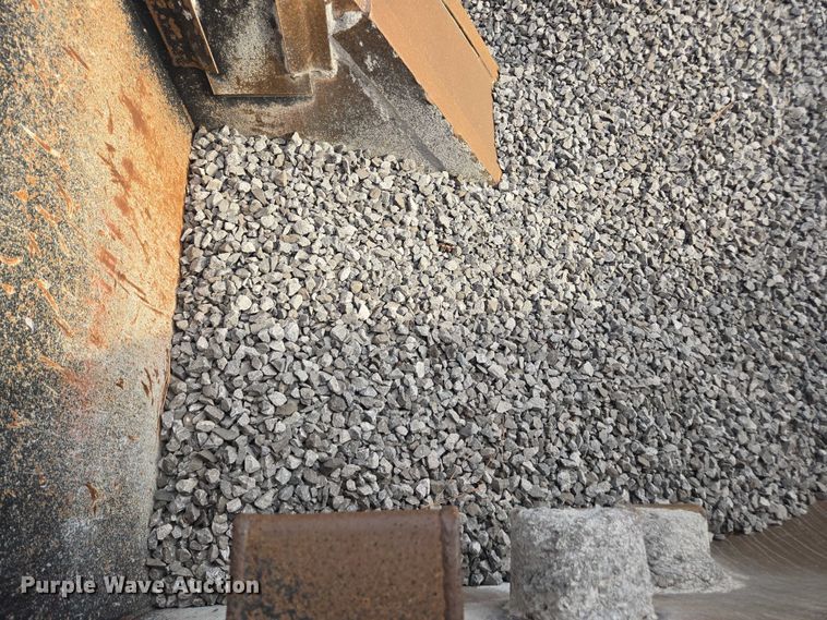 image for item YA1537 2021 Kenworth T880 dump truck