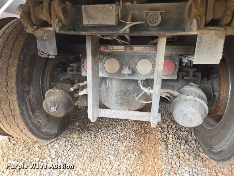 image for item YA1537 2021 Kenworth T880 dump truck