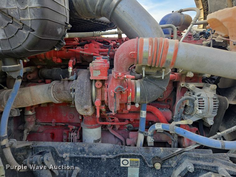 image for item YA1537 2021 Kenworth T880 dump truck