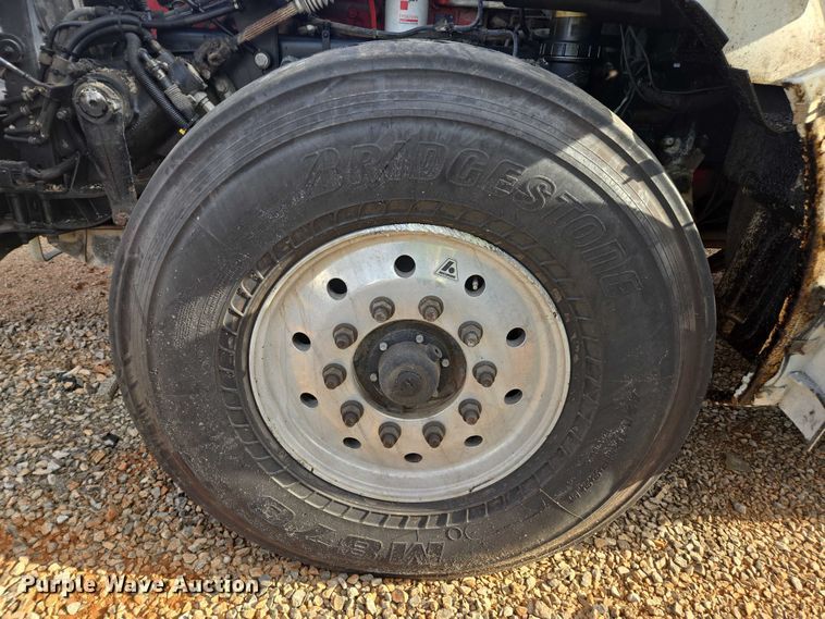 image for item YA1537 2021 Kenworth T880 dump truck