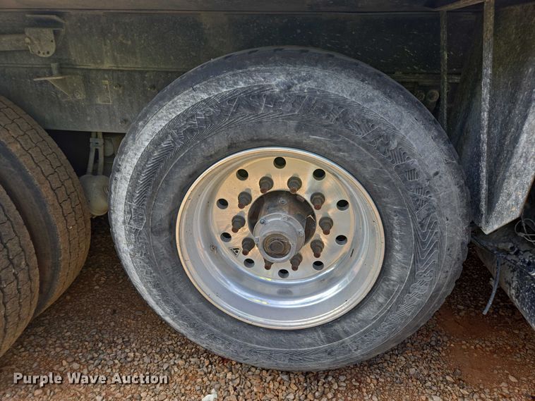 image for item YA1537 2021 Kenworth T880 dump truck