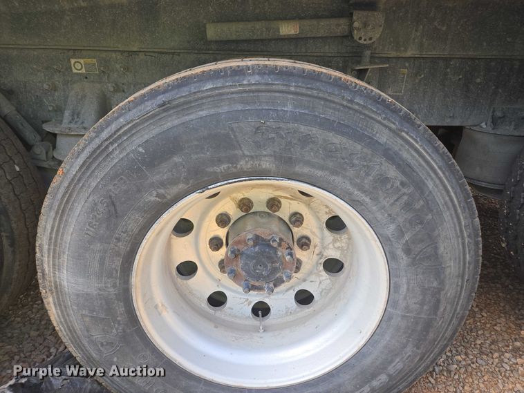 image for item YA1537 2021 Kenworth T880 dump truck