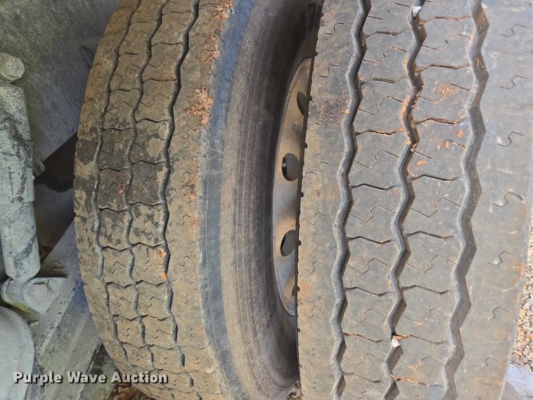 image for item YA1537 2021 Kenworth T880 dump truck