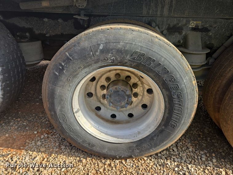 image for item YA1537 2021 Kenworth T880 dump truck