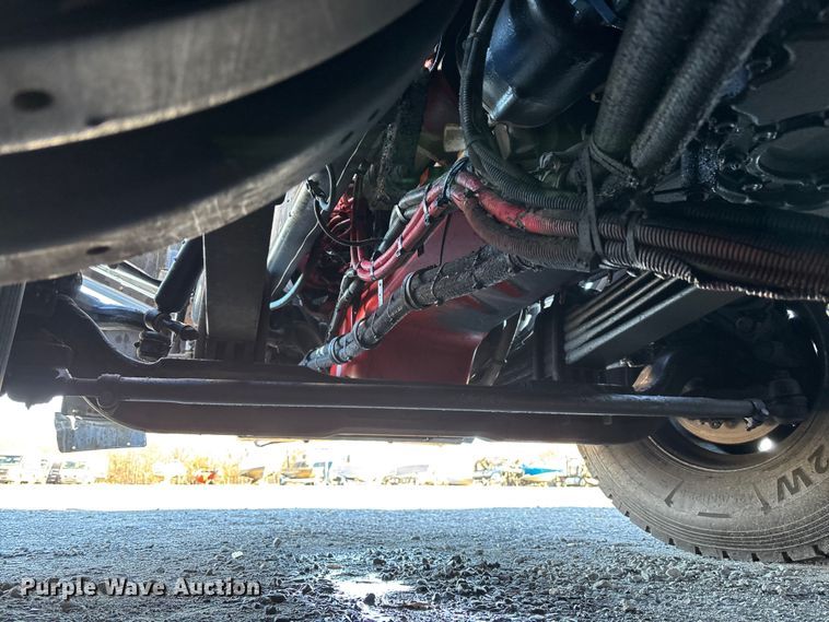 image for item YA1725 2020 Kenworth T880 dump truck