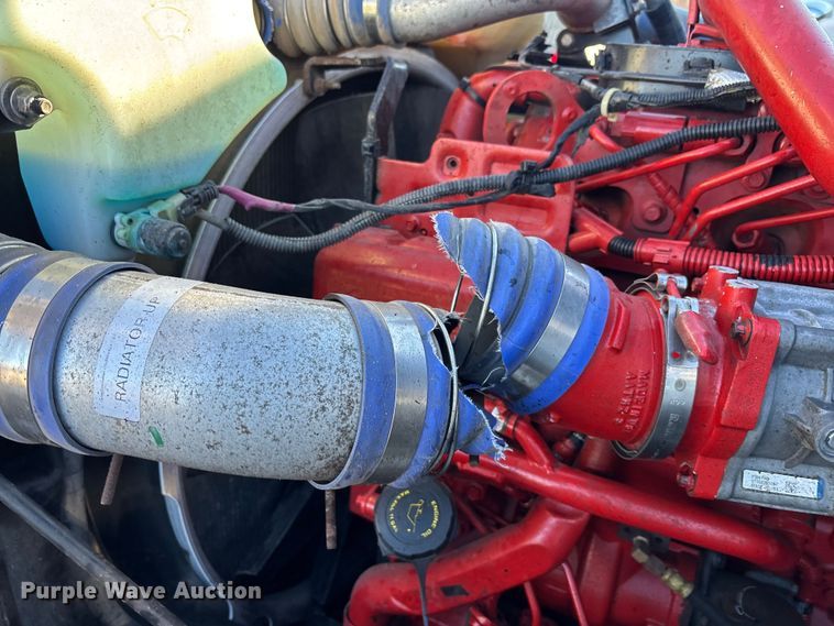 image for item YA1725 2020 Kenworth T880 dump truck