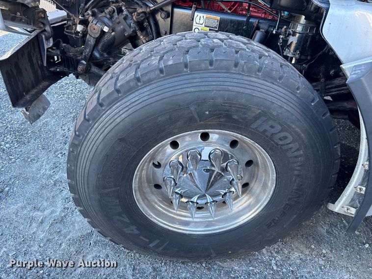 image for item YA1725 2020 Kenworth T880 dump truck