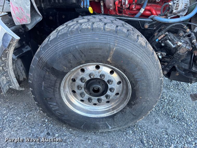 image for item YA1725 2020 Kenworth T880 dump truck