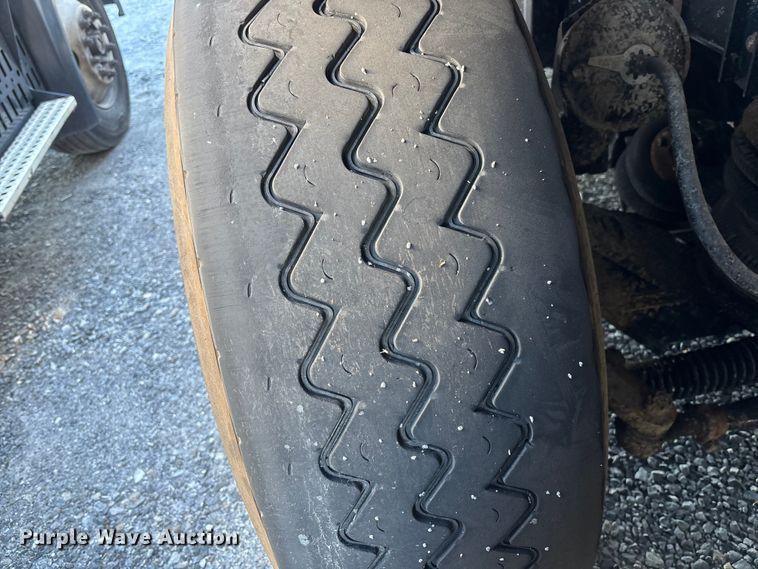 image for item YA1725 2020 Kenworth T880 dump truck