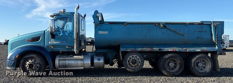 image for item YA1727 2018 Peterbilt 579  dump truck