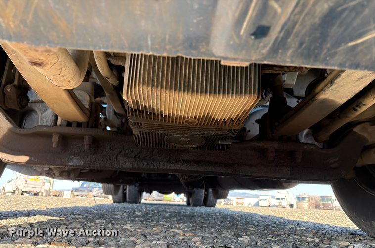 image for item YA1727 2018 Peterbilt 579  dump truck