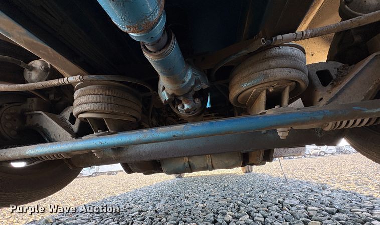 image for item YA1727 2018 Peterbilt 579  dump truck