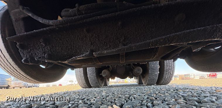 image for item YA1727 2018 Peterbilt 579  dump truck