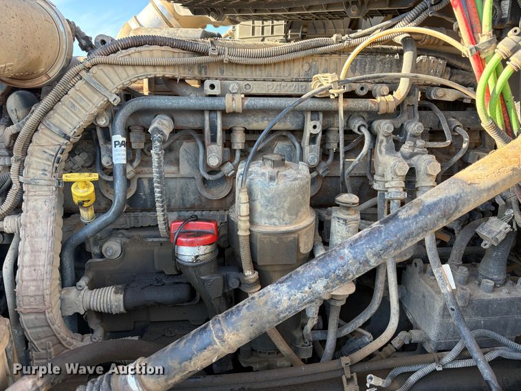 image for item YA1727 2018 Peterbilt 579  dump truck