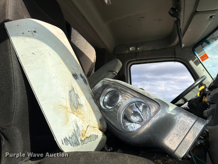 image for item YA2027 2025 Peterbilt 567 dump truck