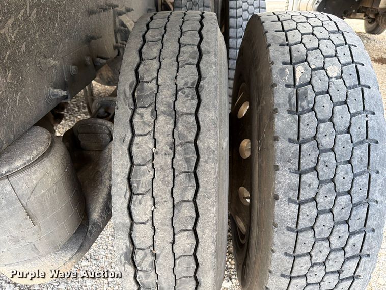 image for item YA2027 2025 Peterbilt 567 dump truck