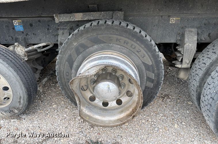 image for item YA2027 2025 Peterbilt 567 dump truck