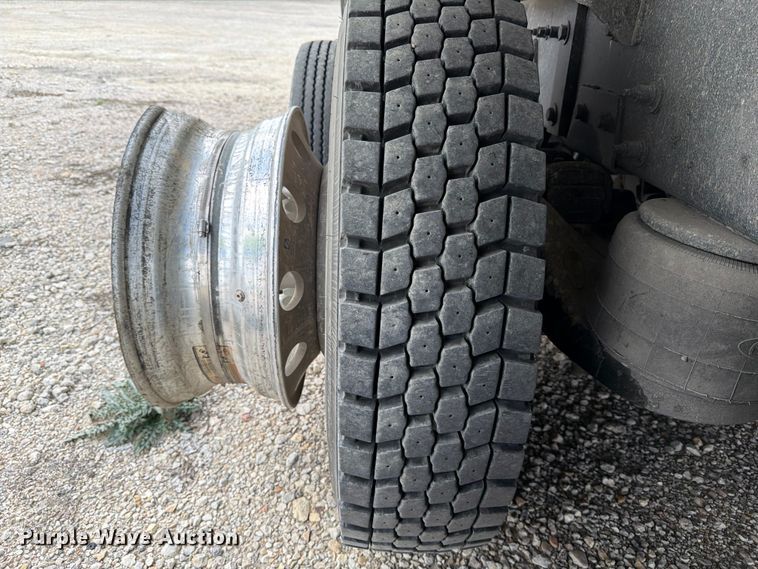 image for item YA2027 2025 Peterbilt 567 dump truck